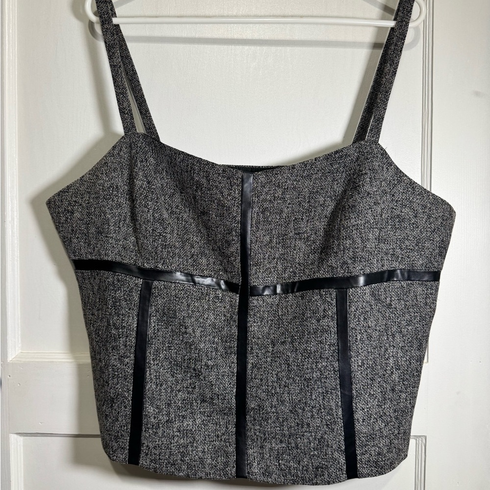 Elegant Black Women's Crop Top Size 16